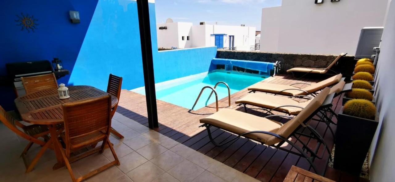 Villa Marina Piscina Climatizada Opcional Y 2 Bicis Gratuitas Playa Blanca  Bagian luar foto